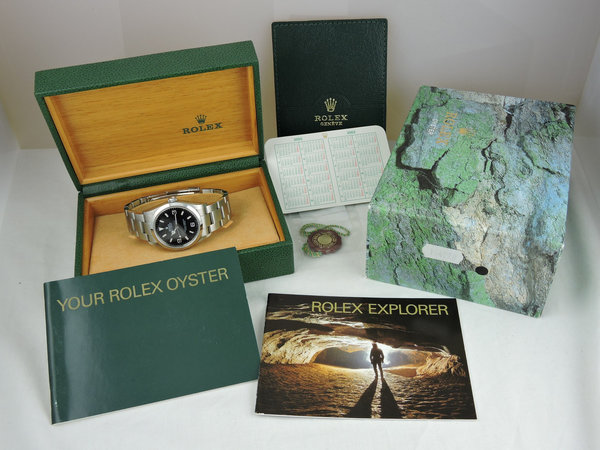 2002 Rolex Explorer 114270 36mm - original Box