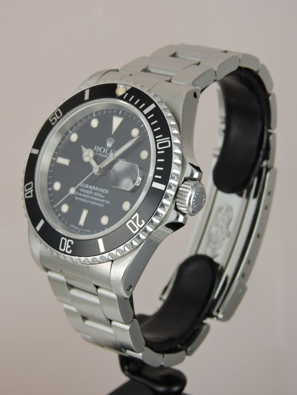 1993 Rolex Submariner Date 16610 - Serviced, Box & Papers