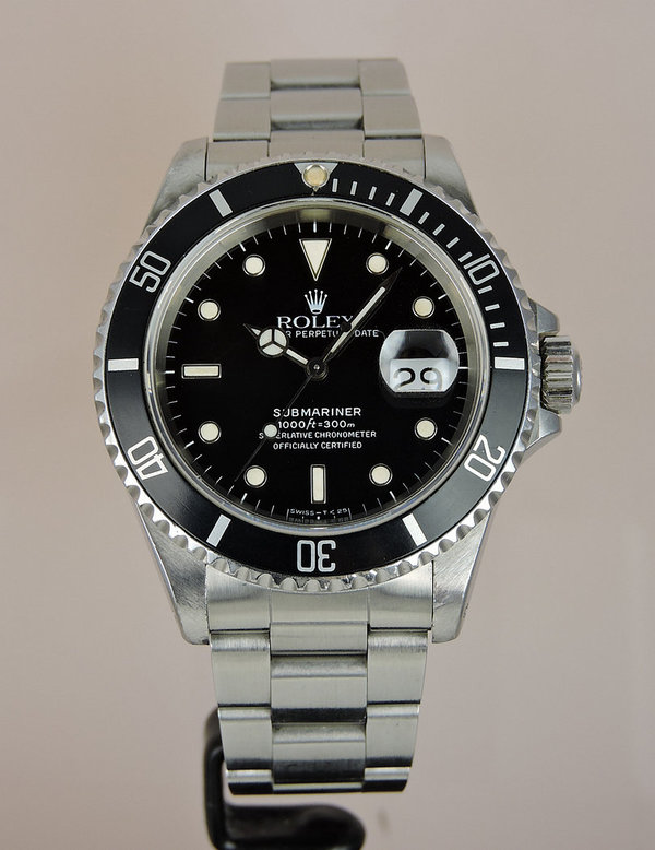1993 Rolex Submariner Date 16610 - Serviced, Box & Papers